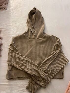 ALO Muse Cropped Hoodie